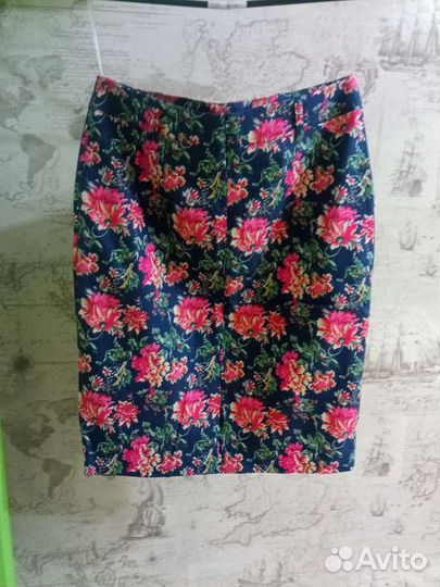 Юбки новые 48-50