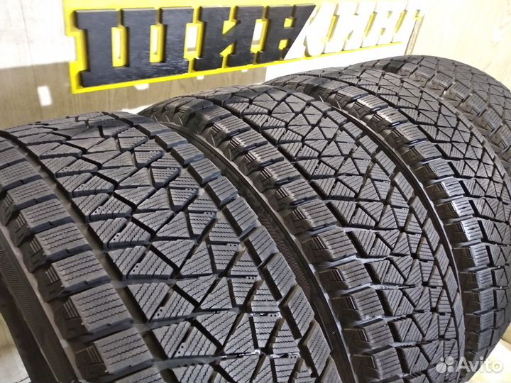 Bridgestone Blizzak DM-V2 225/65 R17