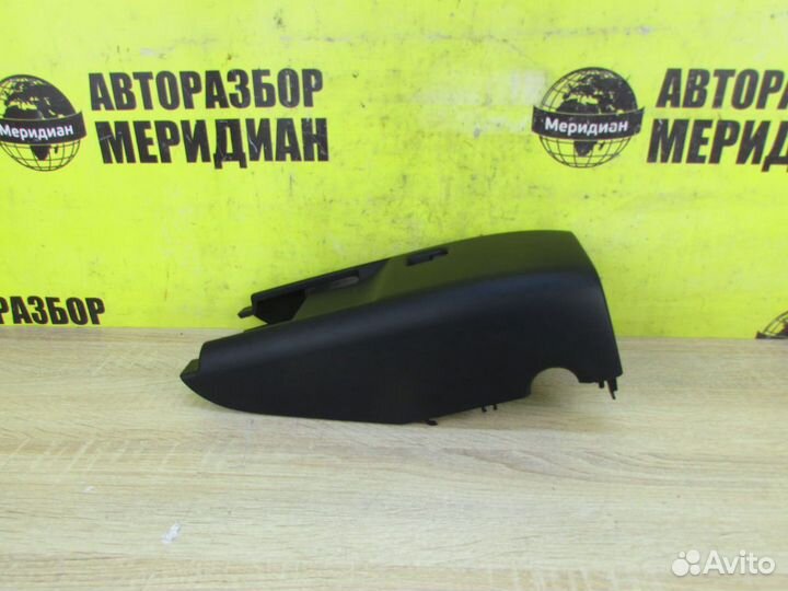 Кожух колонки нижний VW passat B6