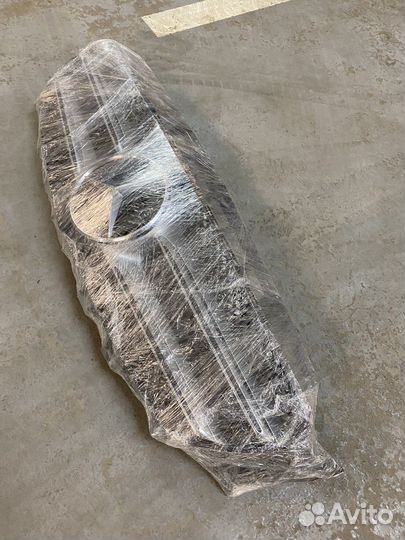 Обвес amg w213 решетка оригинал без дефектов