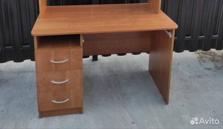 Компьютерный столик бу