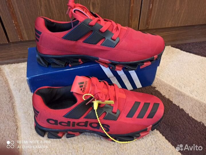 Новые кроссовки Adidas