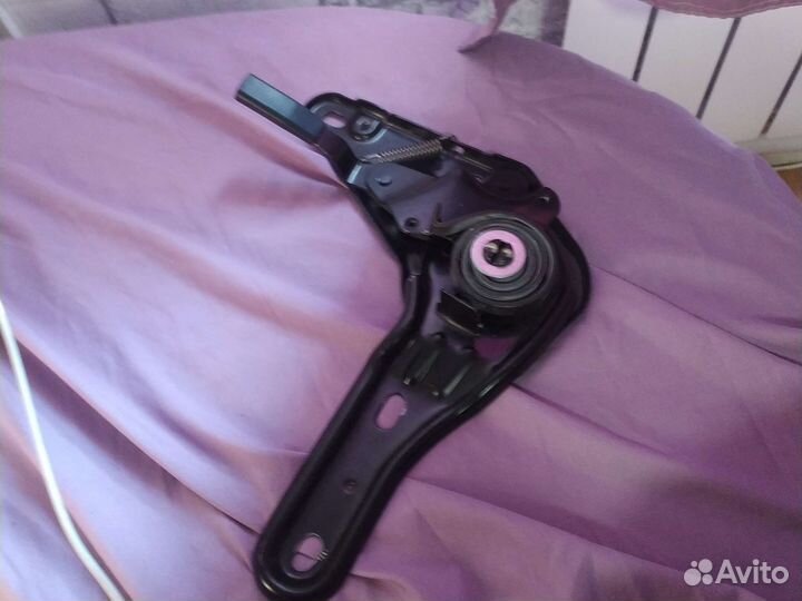 Механизм откидывания спинки