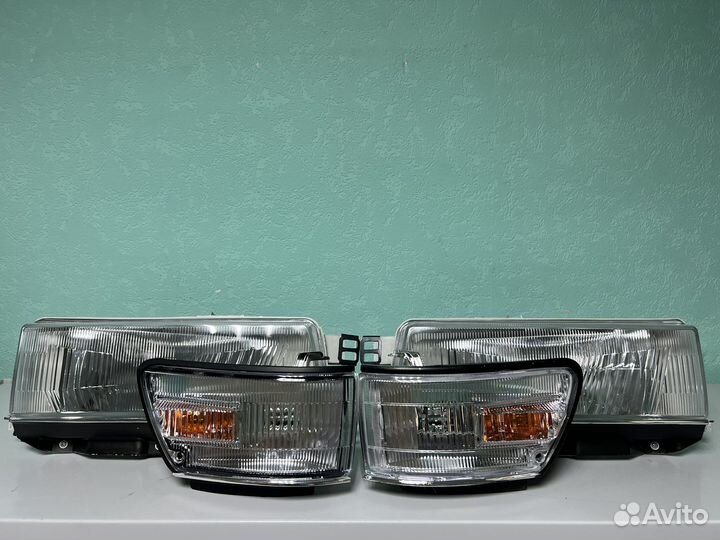 Фары Toyota Sprinter 90/Carib 90 (87-91гг)