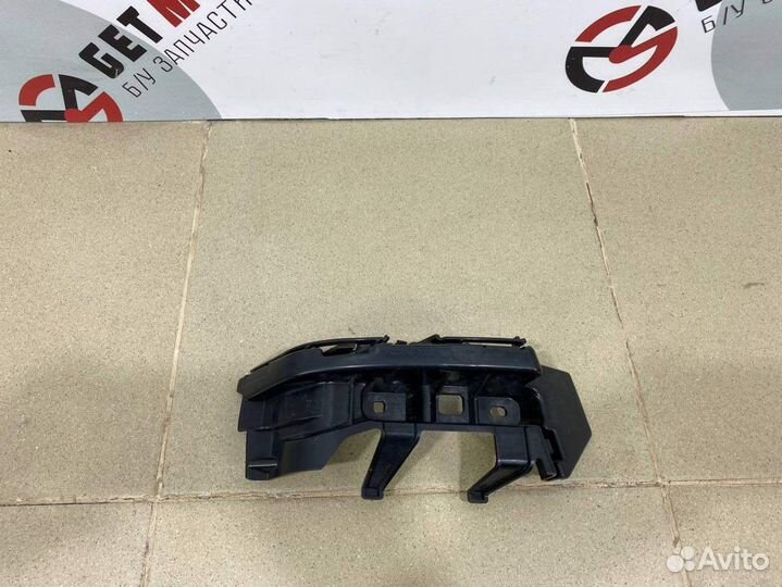 Направляющая заднего бампера левая Volkswagen Polo