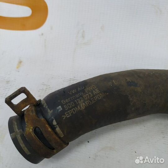 Патрубок системы охлаждения Volkswagen Tiguan 2