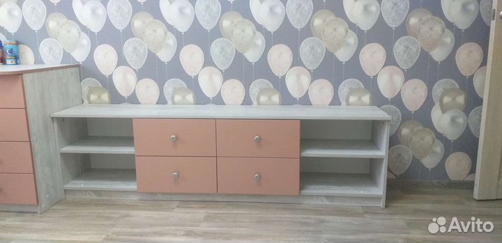 Комплект мебели в детскую комнату для девочки