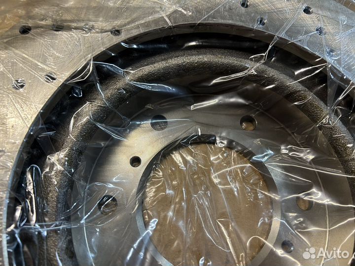 Диск тормозной передний перфорированный Паджеро 4