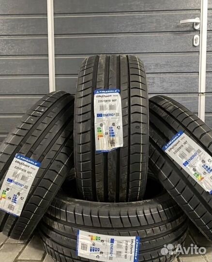 Triangle EffeXSport TH202 215/45 R18 93Y