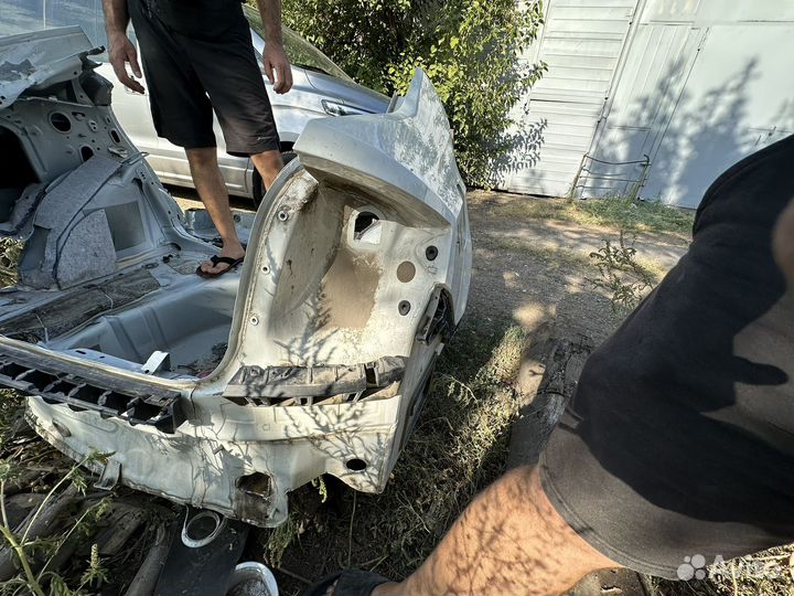 Заднее правое крыло skoda rapid