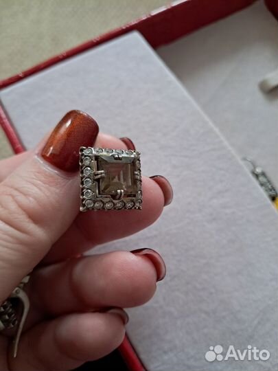 Серебряные серьги с топазом