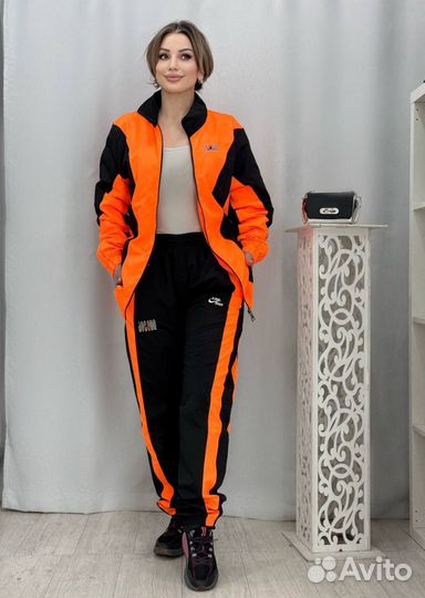 Спортивный костюм женский