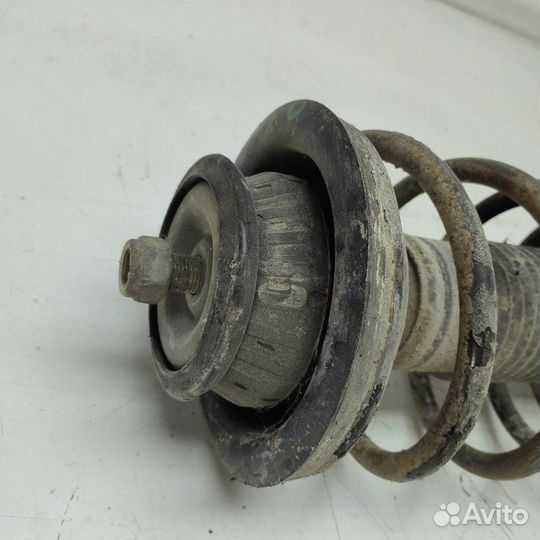 Стойка подвески передняя правая Opel Omega A 1994