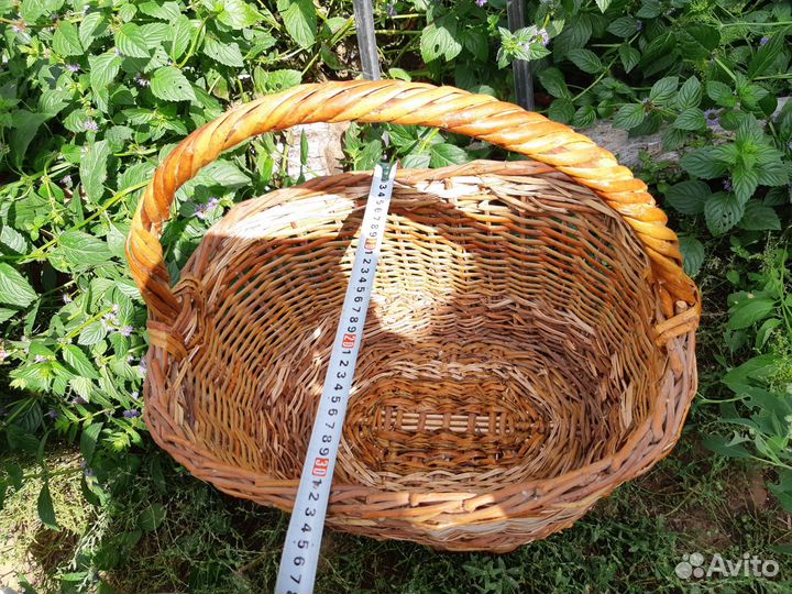 Корзины плетеные из ротанга