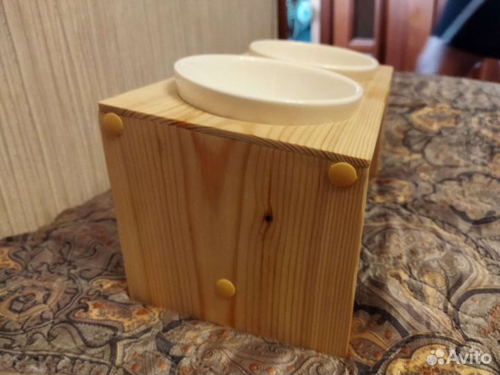 Миски с подставкой для животных