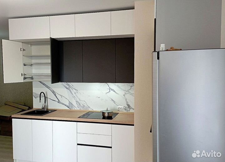 Кухня в потолок