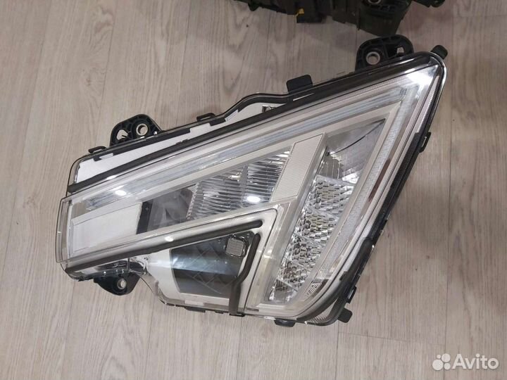 Фары грузовое volvo FH