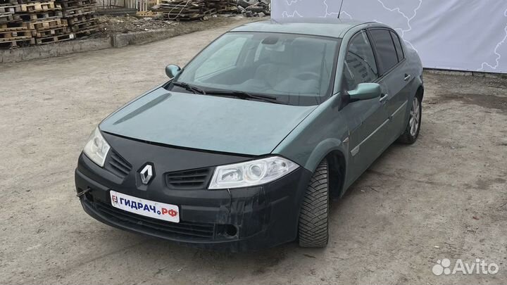 Бампер задний Renault Megane 2 7701476955