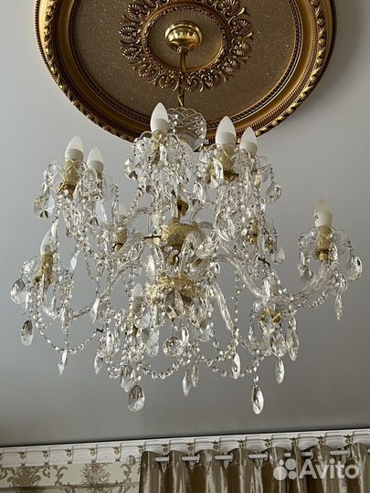 Чешская хрустальная люстра