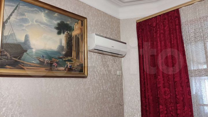 2-к. квартира, 70 м², 1/2 эт.