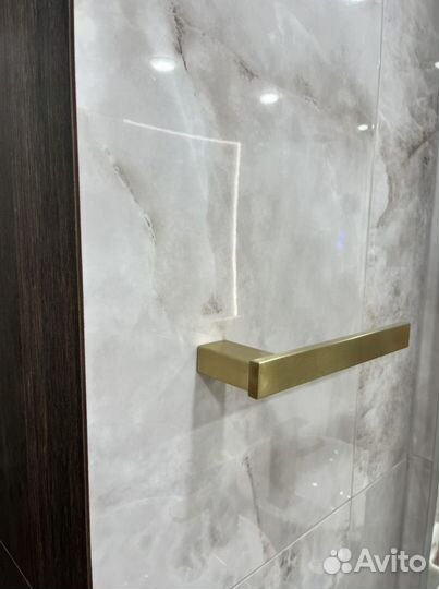 Вешалка для ванной новая