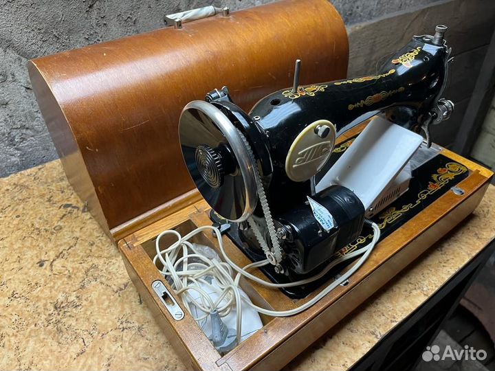 Швейная машинка пмз