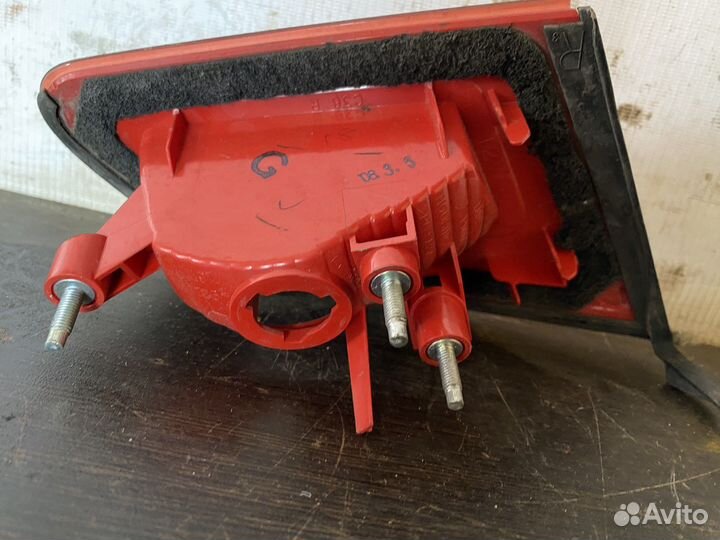 Фонарь крышки багажника правый infiniti G25