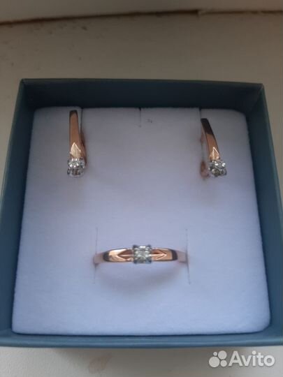 Комплект с бриллиантами