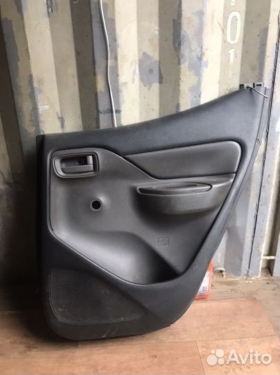 Внутренняя обшивка двери