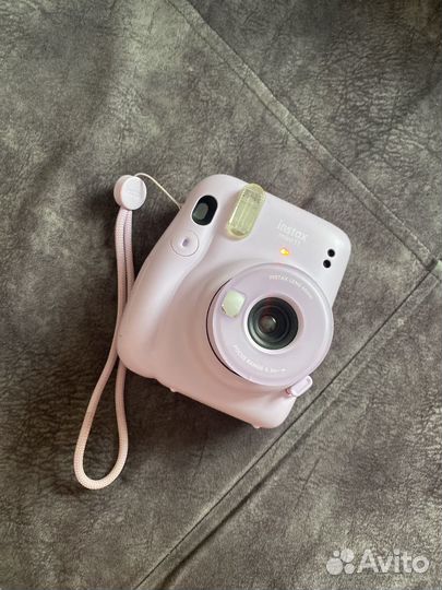 Фотоаппарат instax mini 11