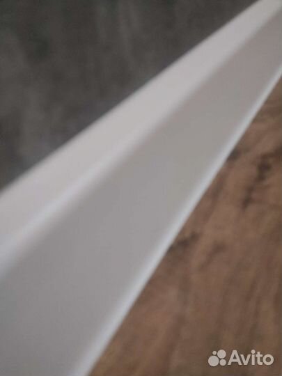 Плинтус Идеал лира 80