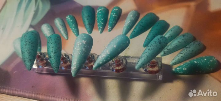 Для наращивания ногтей