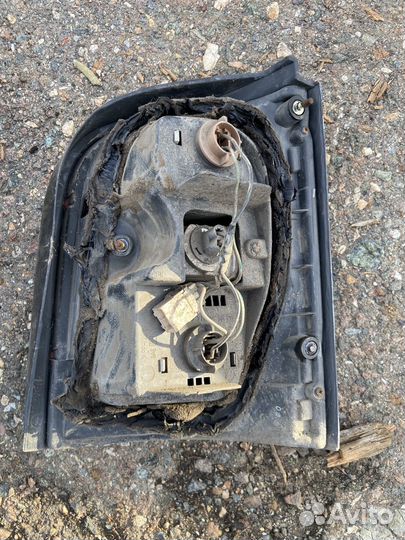 Фонарь задний правый Nissan March / Micra K11