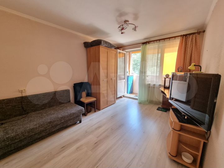 2-к. квартира, 50 м², 4/9 эт.