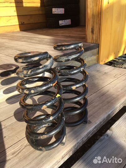 Пружины передние L 200