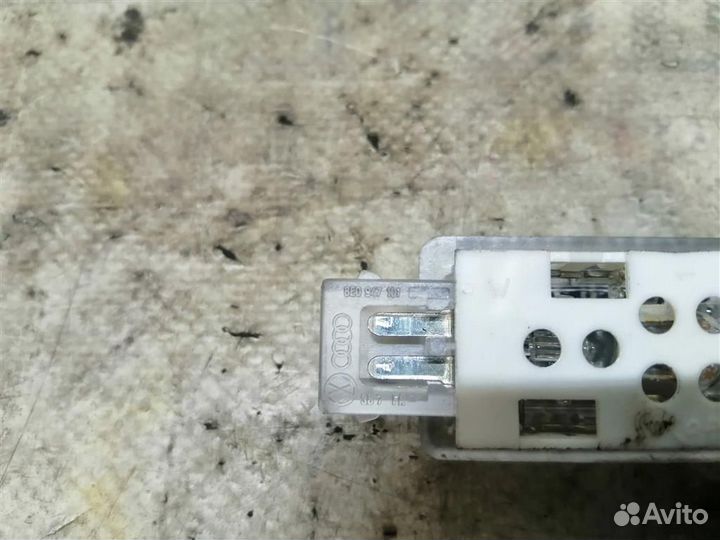 Плафон салонный Audi A8 D3 4E 2004-2010