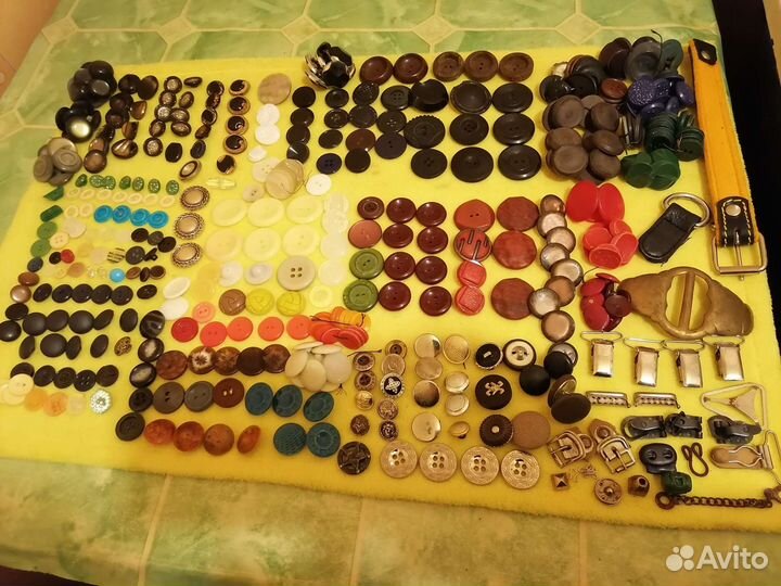 Пуговицы. сссршвейная фурнитура