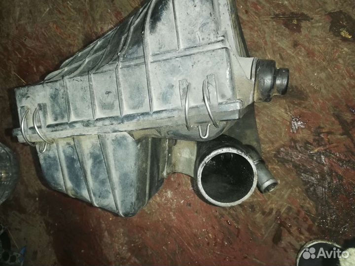 Корпус воздушного фильтра Опель Фронтера А