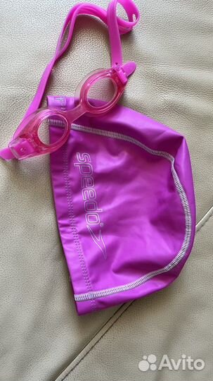 Шапочка и очки для бассейна