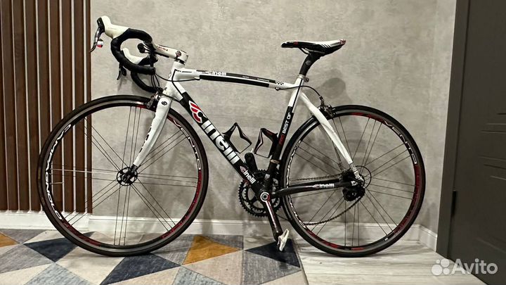Шоссейный велосипед Cinelli карбон