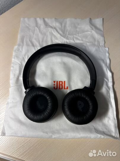 Беспроводные наушники jbl tune 520bt