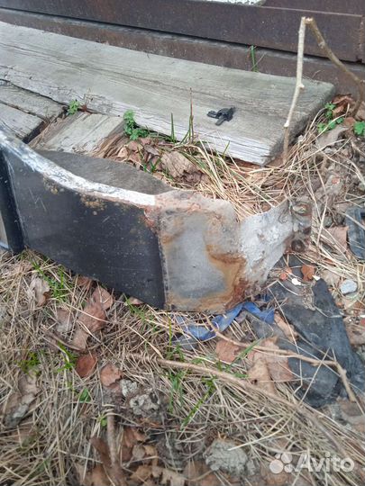 Крыло переднее правое Ford Taurus 1 Форд Таурус 1