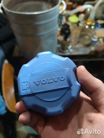 Крышка бака мочевины для Вольво