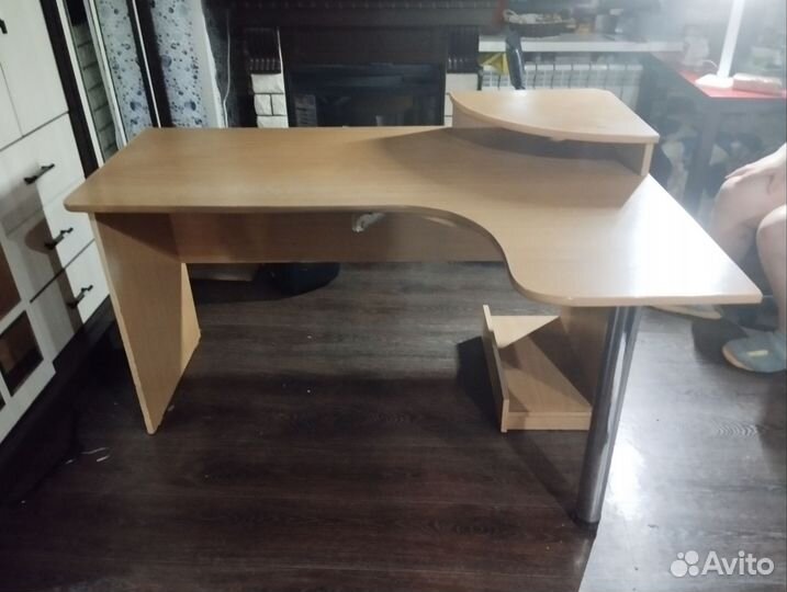Стол для пк угловой