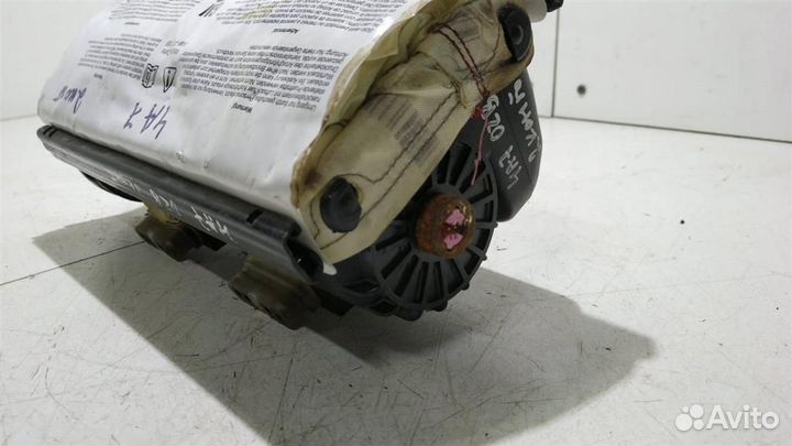 Подушка безопасности в торпеду Opel Zafira B 2005