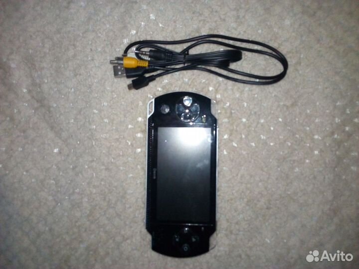 Игровая консоль