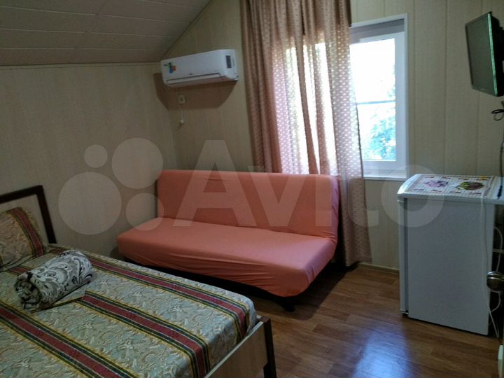 Комната 15 м² в 1-к., 2/2 эт.