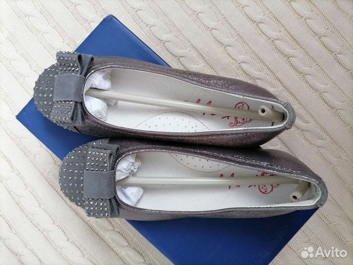 Обувь для девочки: сапожки 28р, туфли 30р