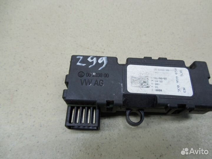 Датчик угла поворота рулевого колеса Passat B6 200