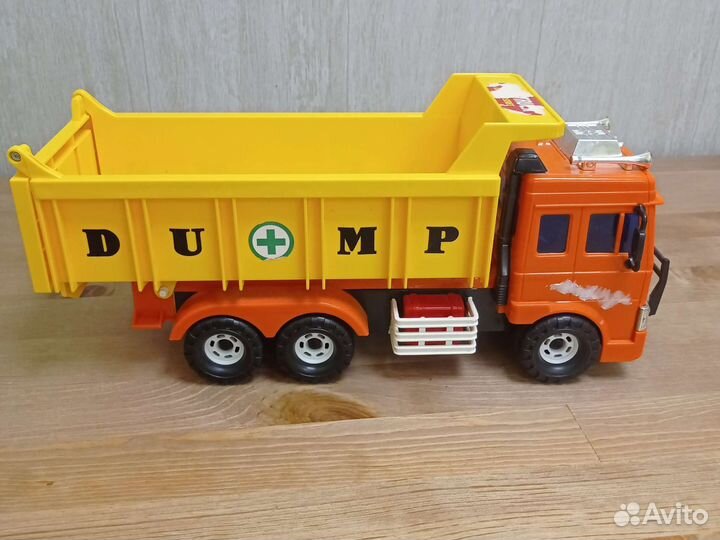 Большой грузовик